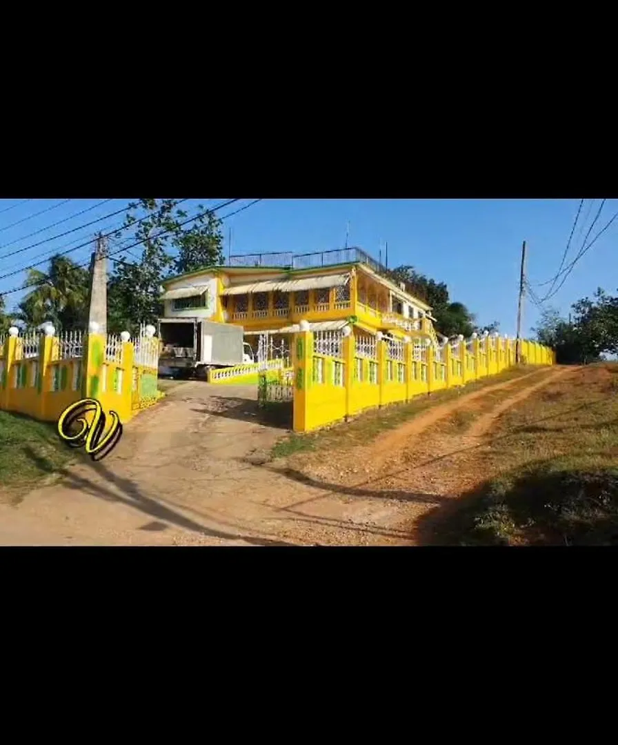 Vikki'S Villa Linstead 0*,  Jamaica